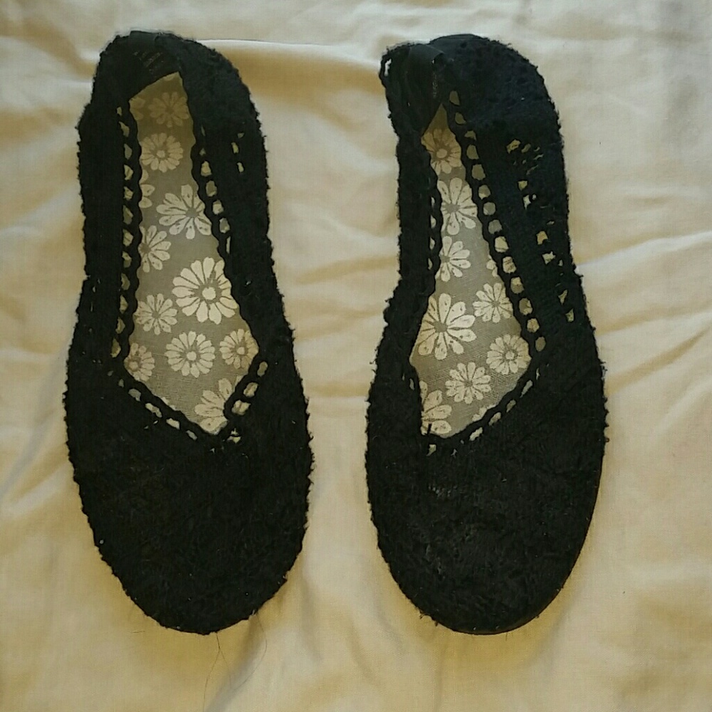 Lacy Black Flats